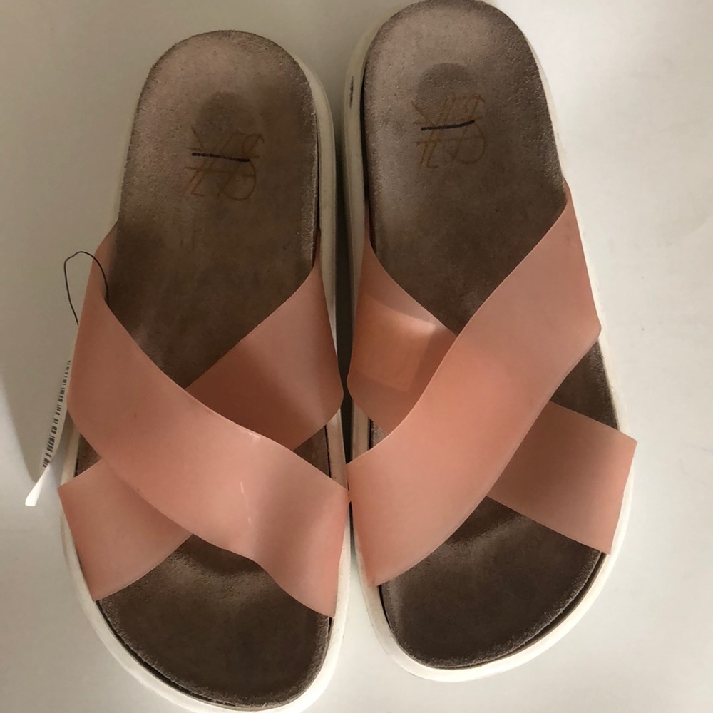 YES soft pink sandal sz 6 or 36